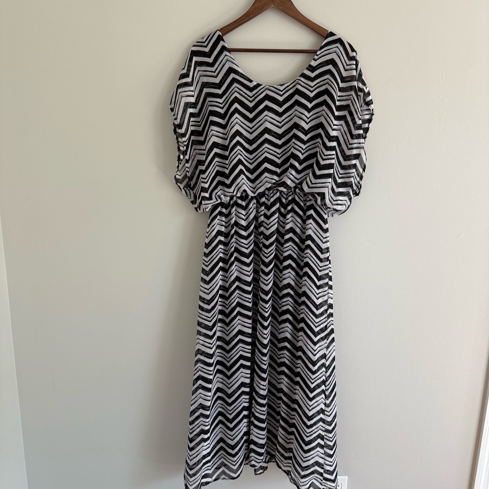 Pinc Black and White Chevron Maxi Dress - Picture 5 of 6